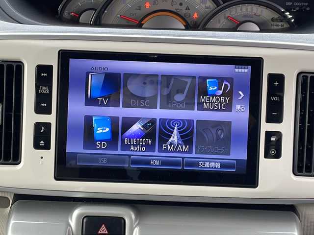 ダイハツ ムーヴ キャンバス G メイクアッフ SA Ⅱ 長野県 2016(平28)年 4.4万km パールホワイトⅢ/ナチュラルベージュマイカメタリック 2トーン 禁煙車/4WD/純正8インチナビ/【NSZN-X67D】/（CD/DVD/フルセグTV/Bluetooth/HDMI）/スマートアシスト２/・衝突回避支援ブレーキ/・衝突警報機能/・車線逸脱警報機能/・誤発進抑制制御機能/・先行車発進お知らせ機能/全周囲カメラ/バックカメラ/ETC/両側パワースライドドア/ステアリングスイッチ/アイドリングストップ/ベンチシート/LEDヘッドライト/純正ドラレコ/フォグランプ/オートライト/スマートキー/Pスタート/電動格納ミラー/純正フロアマット/ドアバイザー