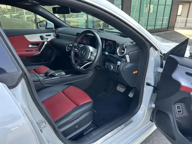 メルセデス・ベンツ ＣＬＡ２５０ 4MATIC AMGライン 石川県 2019(令1)年 5.3万km パール 4WD/AMGレザーエクスクルーシブパッケージ/レーダーセーフティパッケージ/ナビゲーションパッケージ/アドバンスドパッケージ/パノラミックスライディングルーフ/ETC2.0/全方位カメラ/ヘッドアップディスプレイ/パワーシート（D+N席）/シートヒーター（D+N席）/シートメモリー/純正アルミホイール/スマートキー