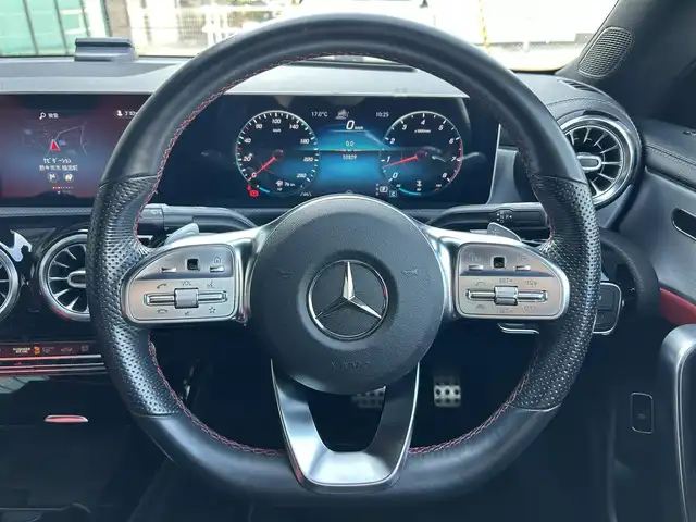 メルセデス・ベンツ ＣＬＡ２５０ 4MATIC AMGライン 石川県 2019(令1)年 5.3万km パール 4WD/AMGレザーエクスクルーシブパッケージ/レーダーセーフティパッケージ/ナビゲーションパッケージ/アドバンスドパッケージ/パノラミックスライディングルーフ/ETC2.0/全方位カメラ/ヘッドアップディスプレイ/パワーシート（D+N席）/シートヒーター（D+N席）/シートメモリー/純正アルミホイール/スマートキー