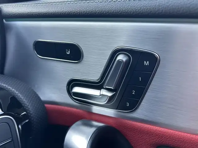 メルセデス・ベンツ ＣＬＡ２５０ 4MATIC AMGライン 石川県 2019(令1)年 5.3万km パール 4WD/AMGレザーエクスクルーシブパッケージ/レーダーセーフティパッケージ/ナビゲーションパッケージ/アドバンスドパッケージ/パノラミックスライディングルーフ/ETC2.0/全方位カメラ/ヘッドアップディスプレイ/パワーシート（D+N席）/シートヒーター（D+N席）/シートメモリー/純正アルミホイール/スマートキー