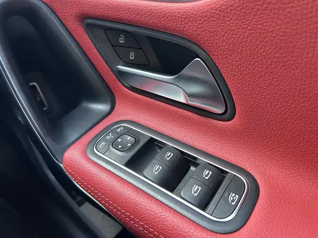 メルセデス・ベンツ ＣＬＡ２５０ 4MATIC AMGライン 石川県 2019(令1)年 5.3万km パール 4WD/AMGレザーエクスクルーシブパッケージ/レーダーセーフティパッケージ/ナビゲーションパッケージ/アドバンスドパッケージ/パノラミックスライディングルーフ/ETC2.0/全方位カメラ/ヘッドアップディスプレイ/パワーシート（D+N席）/シートヒーター（D+N席）/シートメモリー/純正アルミホイール/スマートキー