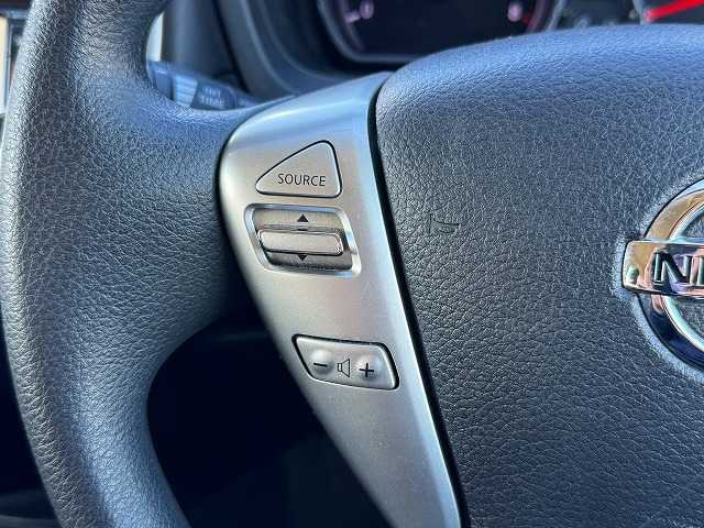 日産 ノート XVセレ +セーフ 兵庫県 2015(平27)年 5.9万km ラディアントレッド 純正ナビ/フルセグTV/Bluetooth接続可/DVD再生可/アラウンドビューモニター/ステアリングリモコン/AUTOライト/アイドリングストップ/車線逸脱警報/スマートキー×2/プッシュスタート/純正フロアマット/スペアタイヤ有