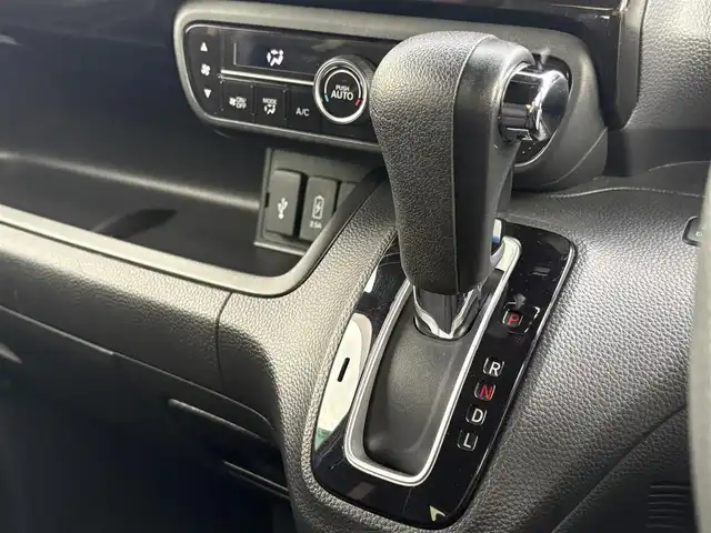 ホンダ Ｎ ＢＯＸ カスタム G L ホンダセンシング 徳島県 2018(平30)年 5.1万km ミラノレッド 純正８インチナビ　VXU-195NBi/(AM.FM.CD.DVD.フルセグ.SD.USB.BT.Car Play)/ホンダセンシング/・アダプティブ・クルーズ・コントロール（ACC）/・衝突軽減ブレーキ（CMBS）/・誤発進抑制機能（前後進）/・歩行者事故低減ステアリング/・路外逸脱抑制機能/・先行車発進お知らせ機能/・標識認識機能/・オートハイビーム/前方ドライブレコーダー/バックカメラ/ＬＥＤヘッドライト/社外アルミホイール/純正ビルトインＥＴＣ/オートエアコン/スペアキー/片側パワースライドドア/フルフラットシート