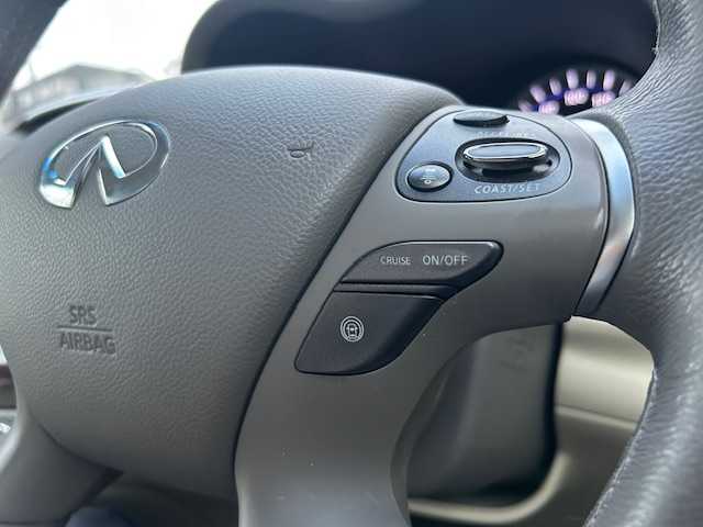 日産 フーガ 250GT 静岡県 2015(平27)年 6.2万km ガーネットブラック ●純正ナビ/（ワンセグ/CD/DVD/Bluetooth）/●全方位カメラ/●クルーズコントロール/●衝突軽減ブレーキ/●レーンキープアシスト/●前後コーナーセンサー/●オートライト/●フォグランプ/●革巻きステアリング/●ステアリングスイッチ/●チルト&テレスコピックステアリング/●運転席シートメモリー/●運転席&助手席パワーシート/●電動格納ウインカーミラー/●ETC/●ドアバイザー/●プッシュスタート/●スマートキー/●スペアキー1本/●純正18インチアルミホイール/●W+サイド+カーテンSRS+ABS