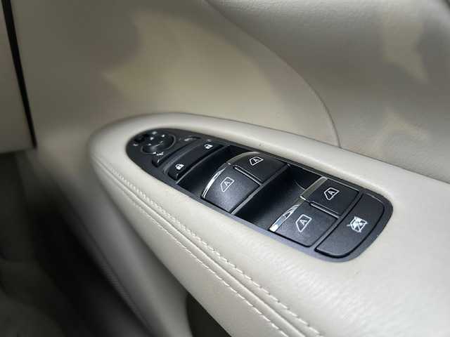 日産 フーガ 250GT 静岡県 2015(平27)年 6.2万km ガーネットブラック ●純正ナビ/（ワンセグ/CD/DVD/Bluetooth）/●全方位カメラ/●クルーズコントロール/●衝突軽減ブレーキ/●レーンキープアシスト/●前後コーナーセンサー/●オートライト/●フォグランプ/●革巻きステアリング/●ステアリングスイッチ/●チルト&テレスコピックステアリング/●運転席シートメモリー/●運転席&助手席パワーシート/●電動格納ウインカーミラー/●ETC/●ドアバイザー/●プッシュスタート/●スマートキー/●スペアキー1本/●純正18インチアルミホイール/●W+サイド+カーテンSRS+ABS