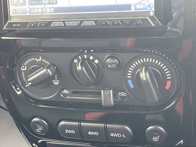 スズキ ジムニー クロスアドベンチャー 山形県 2013(平25)年 7.9万km パールホワイト ４WD/社外ナビ（AM.FM/TV/CD/Bluetooth）/前後ドライブレコーダー/運転席シートヒーター/合皮シート/ETC/バックカメラ/背面タイヤ/フォグランプ/純正フロアマット/ドアバイザー/ウインカーミラー/パワーステアリング/パワーウインドウ