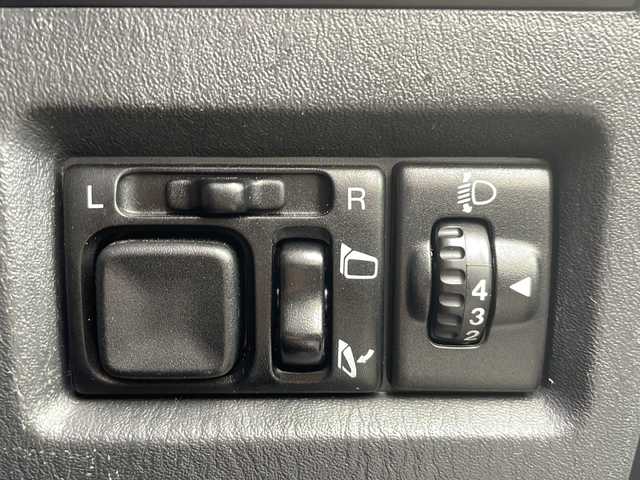 スズキ ジムニー クロスアドベンチャー 山形県 2013(平25)年 7.9万km パールホワイト ４WD/社外ナビ（AM.FM/TV/CD/Bluetooth）/前後ドライブレコーダー/運転席シートヒーター/合皮シート/ETC/バックカメラ/背面タイヤ/フォグランプ/純正フロアマット/ドアバイザー/ウインカーミラー/パワーステアリング/パワーウインドウ