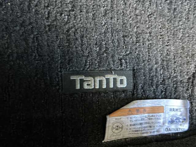 ダイハツ タント カスタム RS スマートセレ SA 静岡県 2014(平26)年 9.8万km パールホワイトⅢ 社外メモリナビ/・CD/・DVD/・フルセグＴＶ/・Bluetooth/・USB/・AM/・FM/主要装備/・両側パワスラ/・衝突軽減/・横滑り防止装置/・ETC/・ドラレコ前/・純正フロアマット/・純正アルミホイール/・LEDヘッドライト/・オートライト/・フォグランプ/・スマートキー/・プッシュスタート