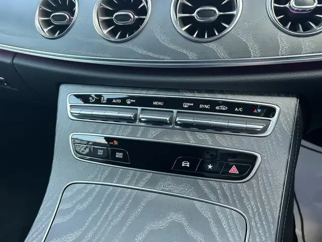 メルセデス・ベンツ ＣＬＳ２２０ｄ スポーツ エクスクルーシブPKG 滋賀県 2021(令3)年 4.9万km ダイヤモンドホワイト BTオーディオ/全方位カメラ/フルセグTV/AppleCarPlay／AndroidAuto/ブルメスターサウンド/ETC2.0/クルーズコントロール（追従アリ）/MTモード付/サンルーフ/シートヒーター/エアシート/ナッパレザー/パフュームアトマイザー/純正フロアマット/純正アルミホイール/レザーエクスクルーシブパッケージ/エアサス