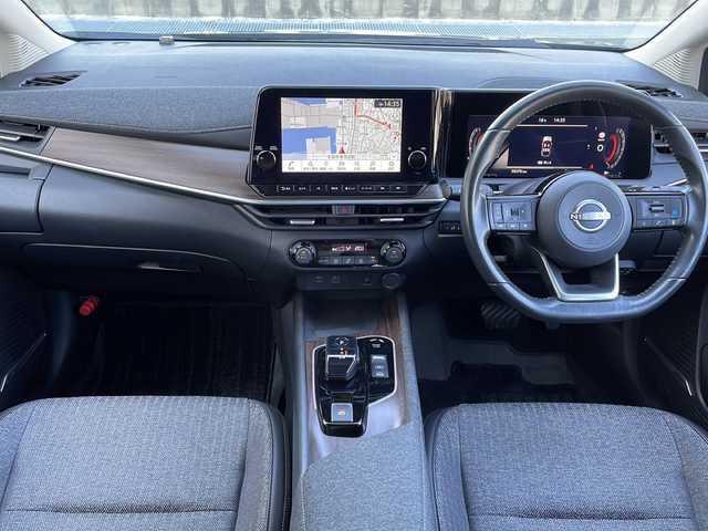 日産 オーラ G 山口県 2022(令4)年 4万km ダークメタルグレー BOSEサウンド/純正9インチナビ/・AM/FM/HDMI/Androido Auto/・Bluetooth/・フルセグテレビ/アラウンドビューモニター/ドライブレコーダー/ETC/スマートルームミラー/ワイヤレス充電/安全装備/・プロパイロット/・エマージェンシーブレーキ/・インテリジェント FCW（前方衝突予測警報）/・踏み間違い衝突防止アシスト/・インテリジェント LI（車線逸脱防止支援システム）＋LDW（車線逸脱警報）/・インテリジェント BSI（後側方衝突防止支援システム）/BSW（後側方車両検知警報）/・標識検知機能（進入禁止標識検知、最高速度標識検知、一時停止標識検知）/・SOSコール/・オートハイビーム/LEDヘッドライト/純正フロアマット/純正17インチAW