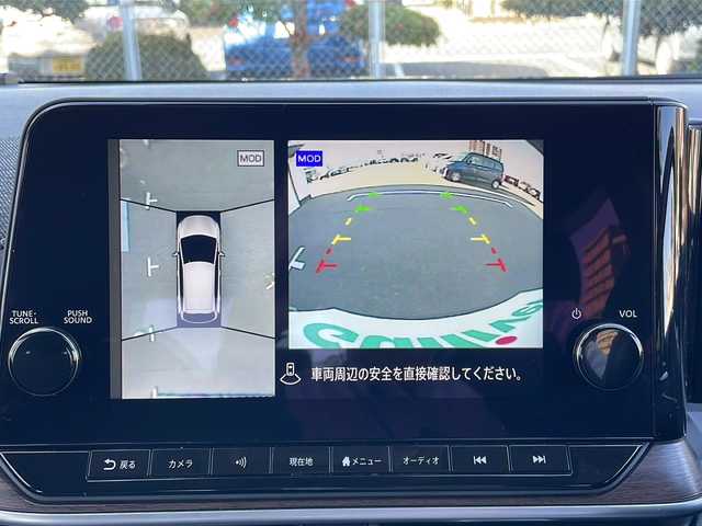 日産 オーラ G 山口県 2022(令4)年 4万km ダークメタルグレー BOSEサウンド/純正9インチナビ/・AM/FM/HDMI/Androido Auto/・Bluetooth/・フルセグテレビ/アラウンドビューモニター/ドライブレコーダー/ETC/スマートルームミラー/ワイヤレス充電/安全装備/・プロパイロット/・エマージェンシーブレーキ/・インテリジェント FCW（前方衝突予測警報）/・踏み間違い衝突防止アシスト/・インテリジェント LI（車線逸脱防止支援システム）＋LDW（車線逸脱警報）/・インテリジェント BSI（後側方衝突防止支援システム）/BSW（後側方車両検知警報）/・標識検知機能（進入禁止標識検知、最高速度標識検知、一時停止標識検知）/・SOSコール/・オートハイビーム/LEDヘッドライト/純正フロアマット/純正17インチAW