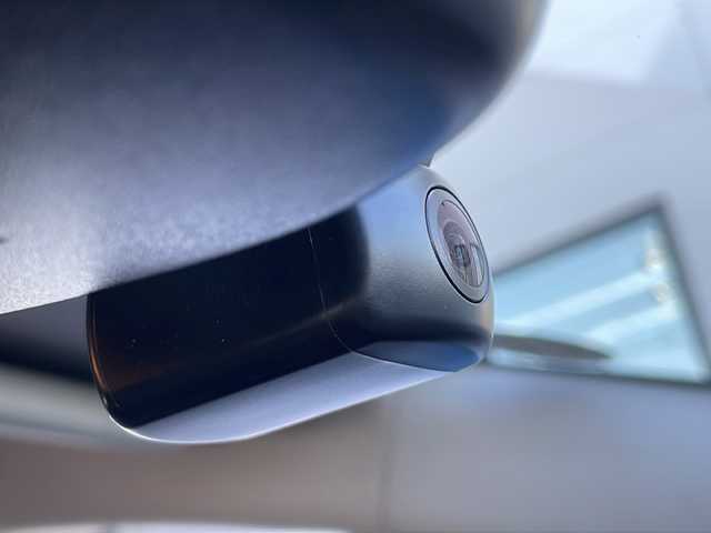 日産 オーラ G 山口県 2022(令4)年 4万km ダークメタルグレー BOSEサウンド/純正9インチナビ/・AM/FM/HDMI/Androido Auto/・Bluetooth/・フルセグテレビ/アラウンドビューモニター/ドライブレコーダー/ETC/スマートルームミラー/ワイヤレス充電/安全装備/・プロパイロット/・エマージェンシーブレーキ/・インテリジェント FCW（前方衝突予測警報）/・踏み間違い衝突防止アシスト/・インテリジェント LI（車線逸脱防止支援システム）＋LDW（車線逸脱警報）/・インテリジェント BSI（後側方衝突防止支援システム）/BSW（後側方車両検知警報）/・標識検知機能（進入禁止標識検知、最高速度標識検知、一時停止標識検知）/・SOSコール/・オートハイビーム/LEDヘッドライト/純正フロアマット/純正17インチAW