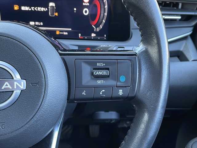 日産 オーラ G 山口県 2022(令4)年 4万km ダークメタルグレー BOSEサウンド/純正9インチナビ/・AM/FM/HDMI/Androido Auto/・Bluetooth/・フルセグテレビ/アラウンドビューモニター/ドライブレコーダー/ETC/スマートルームミラー/ワイヤレス充電/安全装備/・プロパイロット/・エマージェンシーブレーキ/・インテリジェント FCW（前方衝突予測警報）/・踏み間違い衝突防止アシスト/・インテリジェント LI（車線逸脱防止支援システム）＋LDW（車線逸脱警報）/・インテリジェント BSI（後側方衝突防止支援システム）/BSW（後側方車両検知警報）/・標識検知機能（進入禁止標識検知、最高速度標識検知、一時停止標識検知）/・SOSコール/・オートハイビーム/LEDヘッドライト/純正フロアマット/純正17インチAW