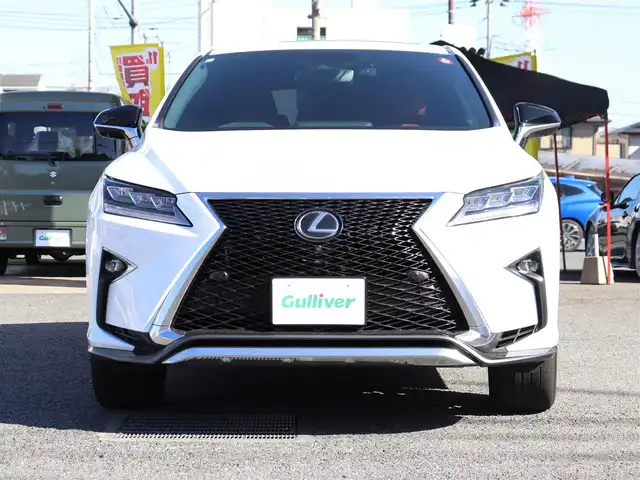レクサス ＲＸ 300 Fスポーツ 神奈川県 2018(平30)年 5.3万km ホワイトノーヴァガラスフレーク セーフティシステムプラス/サンルーフ /ディスプレイオーディオナビ/フルセグテレビ/BluetoothAudio/アラウンドビューモニター/クルーズコントロール/ドライブモードセレクト/プッシュスタート/パワーバックドア/ETC2.0/LEDヘッドランプ/パドルシフト/ステアリングヒーター/赤革シート/8WAYパワーシート/シートヒーター/シートポジションメモリー機能/手動サンシェード（後席）/保証書、取説、ナビ説/スペアスマートキー
