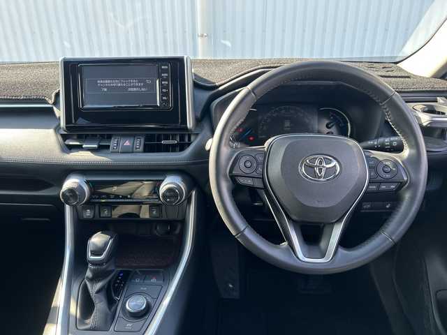 トヨタ ＲＡＶ４ ハイブリッドG 愛媛県 2020(令2)年 4.2万km アティチュードブラックマイカ 純正ナビ/（Bluetooth/AM/FM/ワンセグTV/SD/AUX）/ブラインドスポットモニター/衝突軽減ブレーキ/レーダークルーズコントロール/コーナーセンサー/パワーシート/シートヒーター/LEDヘッドライト/オートマチックハイビーム/ETC/ルーフレール/純正18インチAW/純正フロアマット/4WD/ステアリングヒーター
