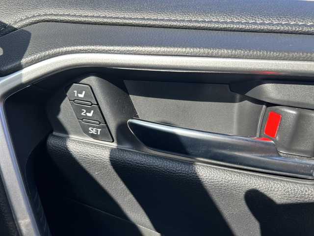 トヨタ ＲＡＶ４ ハイブリッドG 愛媛県 2020(令2)年 4.2万km アティチュードブラックマイカ 純正ナビ/（Bluetooth/AM/FM/ワンセグTV/SD/AUX）/ブラインドスポットモニター/衝突軽減ブレーキ/レーダークルーズコントロール/コーナーセンサー/パワーシート/シートヒーター/LEDヘッドライト/オートマチックハイビーム/ETC/ルーフレール/純正18インチAW/純正フロアマット/4WD/ステアリングヒーター