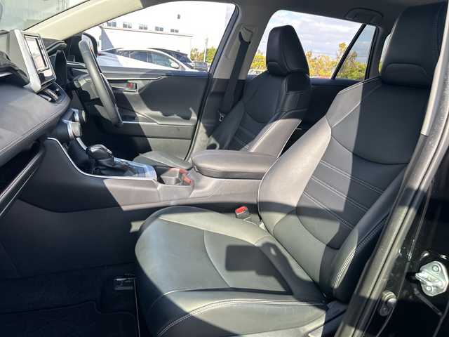トヨタ ＲＡＶ４ ハイブリッドG 愛媛県 2020(令2)年 4.2万km アティチュードブラックマイカ 純正ナビ/（Bluetooth/AM/FM/ワンセグTV/SD/AUX）/ブラインドスポットモニター/衝突軽減ブレーキ/レーダークルーズコントロール/コーナーセンサー/パワーシート/シートヒーター/LEDヘッドライト/オートマチックハイビーム/ETC/ルーフレール/純正18インチAW/純正フロアマット/4WD/ステアリングヒーター