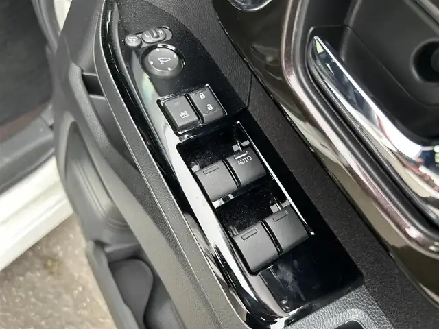 ホンダ Ｎ ＢＯＸ カスタム G L ホンダセンシング 道東・釧路十勝 2020(令2)年 2.2万km プラチナホワイトパール ４WD/純正SDナビ/(AM/FM/CD/TV）/衝突軽減ブレーキ/バックカメラ/クルーズコントロール追従付き/片側パワースライドドア/シートヒーター/オートライト/ＬＥＤヘッドライト/ＥＴＣ/レーンキープアシスト
