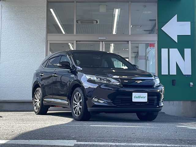 トヨタ ハリアー ハイブリッド プレミアム 愛知県 2016(平28)年 7.6万km スパークリングブラックパールクリスタルシャイン 禁煙車/ワンオーナー/クルーズコントロール/フルセグテレビ/バックカメラ/純正ナビ/Bluetooth/ETC/クリアランスソナー/サンルーフ電動/バンティーミラーランプ/AUTOライト/AUTOハイビーム/LEDヘッドライト/フォグランプ/レーンキープアシスト/パーキングアシスト/パワーシート（運転席）/ドアバイザー/純正アルミ/純正フロアマット/取説/保証書