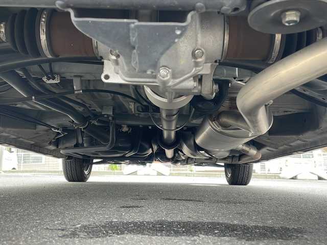 ホンダ Ｎ ＢＯＸ カスタム G L ターボ ホンダセンシング 岩手県 2018(平30)年 5.4万km プラチナホワイトパール 8インチ純正インターナビ/AM/FM/CD/DVD/Bluetooth/フルセグTV/バックカメラ/ビルトインETC/ドライブレコーダー/両側パワースライドドア/レーダークルーズコントロール/衝突被害軽減ブレーキ/レーンキープアシスト/横滑り防止装置/コーナーセンサー/シートヒーター/オートライト/LEDヘッドライト/フォグランプ/スマートキー/プッシュスタート/電動格納ミラー/純正15インチAW/純正フロアマット/パドルシフト/ドアバイザー/保証書/取扱説明書