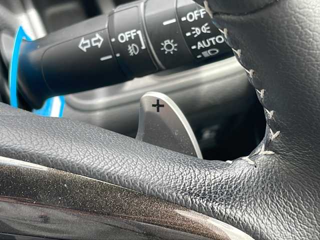 ホンダ Ｎ ＢＯＸ カスタム G L ターボ ホンダセンシング 岩手県 2018(平30)年 5.4万km プラチナホワイトパール 8インチ純正インターナビ/AM/FM/CD/DVD/Bluetooth/フルセグTV/バックカメラ/ビルトインETC/ドライブレコーダー/両側パワースライドドア/レーダークルーズコントロール/衝突被害軽減ブレーキ/レーンキープアシスト/横滑り防止装置/コーナーセンサー/シートヒーター/オートライト/LEDヘッドライト/フォグランプ/スマートキー/プッシュスタート/電動格納ミラー/純正15インチAW/純正フロアマット/パドルシフト/ドアバイザー/保証書/取扱説明書