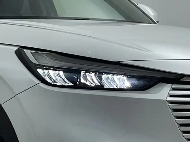 ホンダ ヴェゼル ハイブリッド e:HEV X 新潟県 2022(令4)年 5.6万km プラチナホワイトパール ホンダコネクトナビ（Bluetooth・USB）/バックカメラ　/純正エアロ（フロント・サイド・リア）　/ETC2.0　/フルセグ　/レーンキープアシスト　/追従クルーズコントロール　/前後コーナーセンサー　/ダウンヒルアシストコントロール/アイドリングストップ/衝突被害軽減システム　/前席シートヒーター　/電動格納サードシート/LEDオートライト/オートマチックハイビーム/純正前後ドライブレコーダー/寒冷地仕様/４WD/純正フロアマット/純正１８インチアルミホイール/ワイヤレス充電/ヒーテッドドアミラー/ワイパーデアイサー/パドルシフト/ブレーキホールド/レザーステアリング/スポーツモード/エコモード/スマートキー/スペアキー