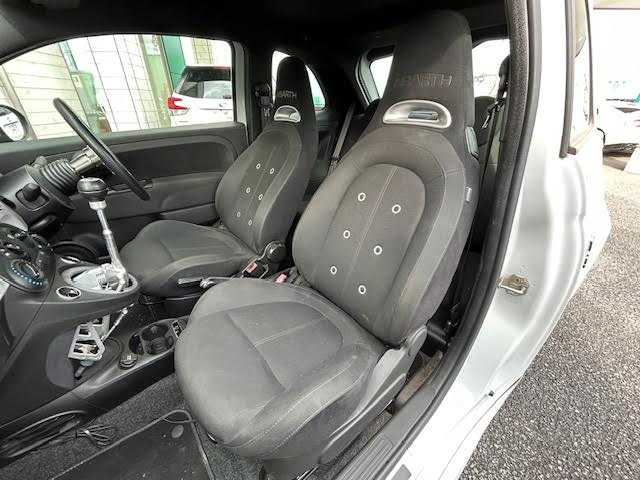 アバルト ５９５ 埼玉県 2018(平30)年 10.3万km Gligio Campovolo 社外SDナビ/【CD/DVD/フルセグ/Bluetooth】/バックカメラ/ETC/キーレス/HID/横滑り防止装置/LSD/保証書/取扱説明書/スペアキー