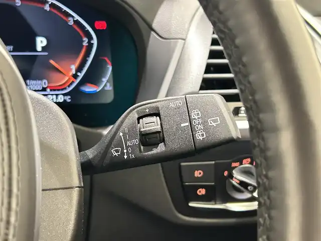 ＢＭＷ Ｘ３ xDrive20d Mスポーツ 福岡県 2021(令3)年 2.1万km アルピンホワイトⅢ 茶革　/ＡＣＣ／ＢＳＭ／ＨＵＤ　/アンビエントライト　/コンフォートアクセス　/純正ナビ／ＴＶ　/３６０°カメラ　/Ｂｌｕｅｔｏｏｔｈ　/全席シートヒーター　/メモリ付パワーシート　/純正１９インチＡＷ