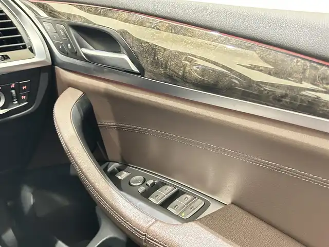 ＢＭＷ Ｘ３ xDrive20d Mスポーツ 福岡県 2021(令3)年 2.1万km アルピンホワイトⅢ 茶革　/ＡＣＣ／ＢＳＭ／ＨＵＤ　/アンビエントライト　/コンフォートアクセス　/純正ナビ／ＴＶ　/３６０°カメラ　/Ｂｌｕｅｔｏｏｔｈ　/全席シートヒーター　/メモリ付パワーシート　/純正１９インチＡＷ