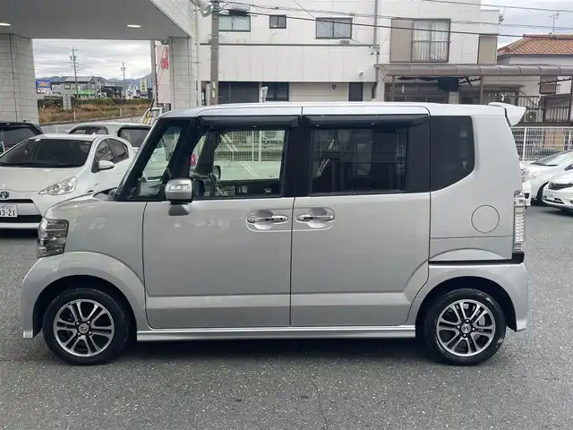 ホンダ Ｎ ＢＯＸ カスタム G SSパッケージ 愛知県 2014(平26)年 5.3万km アラバスターシルバーメタリック (株)IDOMが運営する【じしゃロン豊川店】の自社ローン対象車両になります。こちらは現金ご利用時の価格です。自社ローンご希望の方は別途その旨お申付け下さい。/ 純正Gathersナビ/　〇 CD再生機能/ バックカメラ/ ETC/ 革巻ステアリング/ ステアリングスイッチ/ 両側パワースライドドア/ ドアバイザー/ ウインカーミラー/ 純正フロアマット