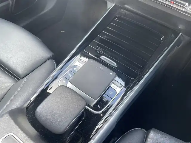 メルセデス・ベンツ ＧＬＢ２５０ 4マチック スポーツ 東京都 2020(令2)年 4.7万km デジタルホワイト 純正ナビ/フルセグTV/Bluetooth接続/360°カメラ/レザーシート/シートヒーター/前席パワーシート/レーダーセーフティー/純正OP前後ドライブレコーダー/ETC2.0/アダプティブクルーズコントロール/ブラインドスポットモニター/レーンチェンジ/ステアリングスイッチ/衝突被害軽減ブレーキ/パークトロニック/パワーバックドア/パドルシフト