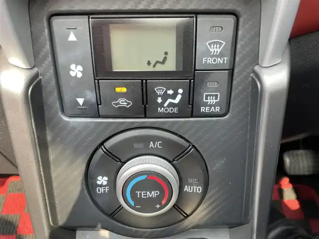 ダイハツ コペン セロ 島根県 2015(平27)年 8万km ブリティッシュグリーンマイカ 登録時走行距離79126km/社外オーディオ（CUK-W69D）/Bluetooth/シートヒーター/プッシュスタート/アイドリングストップ/純正LED/純正16インチアルミ/純正フォグライト/保証書