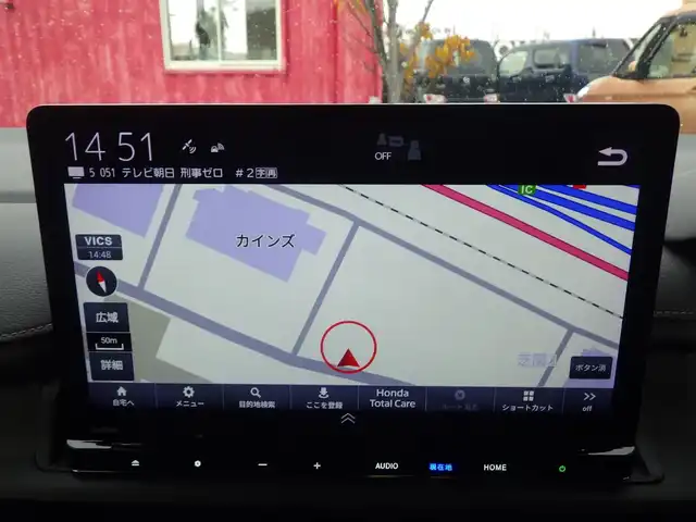 ホンダ ステップワゴン スパーダ eHEV 千葉県 2023(令5)年 3.9万km プラチナホワイトパール 205/60R16/ホンダセンシング/・衝突軽減ブレーキ（CMBS）/・車線維持支援システム（LKAS）/・アダプティブクルーズコントロール（ACC）/・後方誤発進抑制機能/・誤発進抑制機能/パワーバックドア/両側パワースライドドア/純正ナビ/地デジTV/【DVD/CD再生機能　Bluetooth接続】/バックカメラ/ハーフレザーシート/前席シートヒーター/革巻きステアリング/ステアリングスイッチ/パドルシフト/ETC/LEDヘッドライト/フォグライト/ウインカーミラー/コーナーセンサー/純正16インチアルミホイル/サイド/カーテンエアバッグ/Honda スマートキー