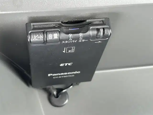 トヨタ プリウス α S 岡山県 2012(平24)年 10.8万km シルバーM 純正メモリナビ　NSZT-W62G/フルセグTV、CD、DVD、Bluetooth、AM、FM/バックカメラ/ETC/オートライト/プッシュスタート/スマートキー