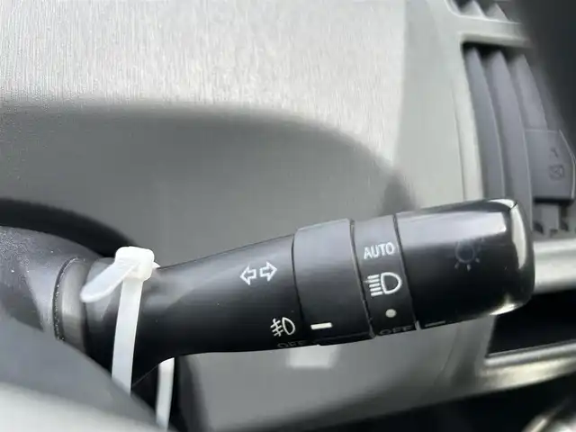 トヨタ プリウス α S 岡山県 2012(平24)年 10.8万km シルバーM 純正メモリナビ　NSZT-W62G/フルセグTV、CD、DVD、Bluetooth、AM、FM/バックカメラ/ETC/オートライト/プッシュスタート/スマートキー