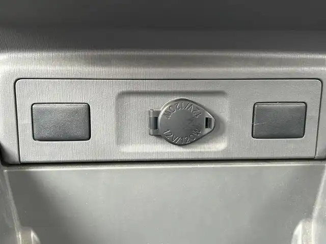 トヨタ プリウス α S 岡山県 2012(平24)年 10.8万km シルバーM 純正メモリナビ　NSZT-W62G/フルセグTV、CD、DVD、Bluetooth、AM、FM/バックカメラ/ETC/オートライト/プッシュスタート/スマートキー