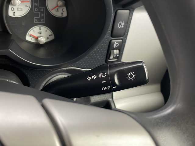 トヨタ ＦＪクルーザー 栃木県 2014(平26)年 6.3万km ホワイト パートタイム4WD/フロア5AT/純正 7インチナビ /（FM/AM/CD/TV/SD/Bluetooth）/バックカメラ/ETC/バックソナー/純正スチールホイール/マニュアルエアコン/ステアリングスイッチ/フォグランプ/リモコンキーx1/保証書・取扱説明書