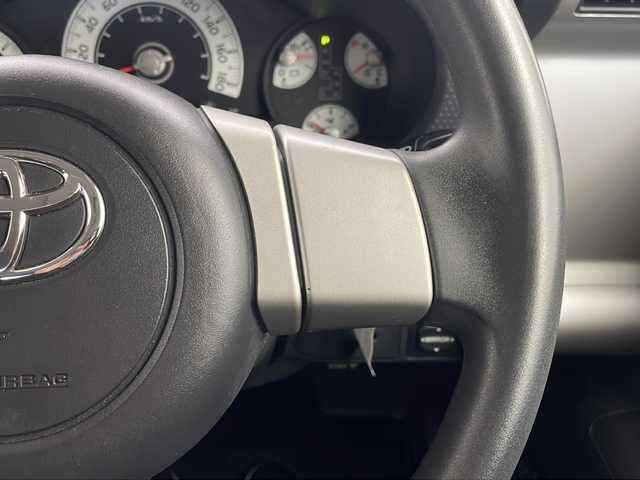 トヨタ ＦＪクルーザー 栃木県 2014(平26)年 6.3万km ホワイト パートタイム4WD/フロア5AT/純正 7インチナビ /（FM/AM/CD/TV/SD/Bluetooth）/バックカメラ/ETC/バックソナー/純正スチールホイール/マニュアルエアコン/ステアリングスイッチ/フォグランプ/リモコンキーx1/保証書・取扱説明書