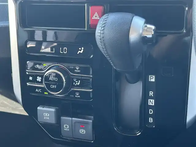 トヨタ ルーミー カスタムG－T 大阪府 2022(令4)年 0.9万km ブラックマイカメタリック 9インチナビ（フルセグ/Bluetooth/USB/DVD/CD)/バックカメラ/両側パワースライドドア/衝突被害軽減システム/レーンキープアシスト/横滑り防止/コーナーセンサー/アイドリングストップ/ドライブレコーダー/ビルトインETC2.0/革巻きステアリング/ステアリングスイッチ/純正AW/純正LEDライト/スペアキー1本