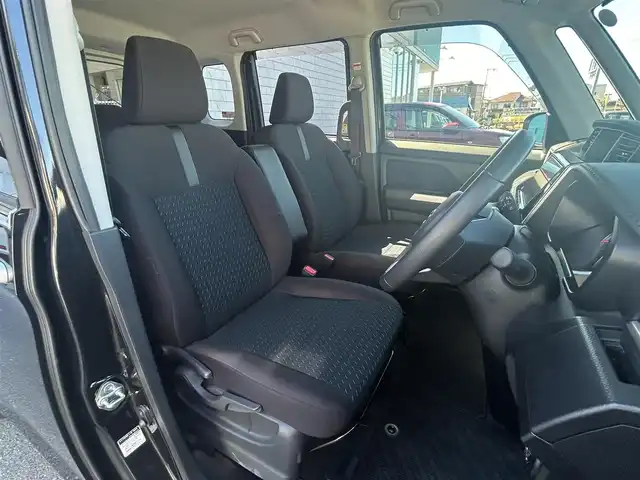 トヨタ ルーミー カスタムG－T 大阪府 2022(令4)年 0.9万km ブラックマイカメタリック 9インチナビ（フルセグ/Bluetooth/USB/DVD/CD)/バックカメラ/両側パワースライドドア/衝突被害軽減システム/レーンキープアシスト/横滑り防止/コーナーセンサー/アイドリングストップ/ドライブレコーダー/ビルトインETC2.0/革巻きステアリング/ステアリングスイッチ/純正AW/純正LEDライト/スペアキー1本