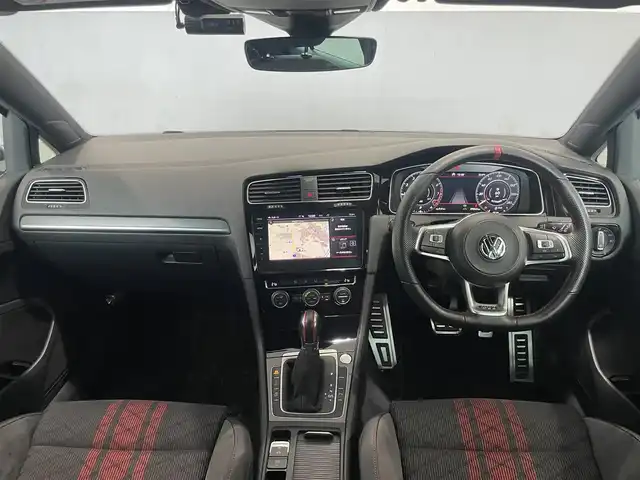 フォルクスワーゲン ゴルフ ＧＴＩ TCR 静岡県 2019(令1)年 3.9万km グレーⅡ 限定600台/カラーコードJ2A１（ピュアグレー＆ブラックルーフ）ＴＣＲ限定色/純正ディスカバープロナビゲーション/アダプティブクルーズコントロール/レーンキープアシスト/渋滞時追従支援システム/フロントアシスト/ブラインドスポット/リアトラフィックアラート/LEDヘッドライト（オートハイコントロール機能付き）/オートホールド/GTi専用ファブリックシート/バックモニター/パークディスタンスコントロール/フルセグTV/前後ドライブレコーダー