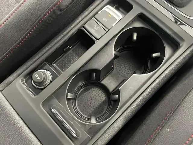 フォルクスワーゲン ゴルフ ＧＴＩ TCR 静岡県 2019(令1)年 3.9万km グレーⅡ 限定600台/カラーコードJ2A１（ピュアグレー＆ブラックルーフ）ＴＣＲ限定色/純正ディスカバープロナビゲーション/アダプティブクルーズコントロール/レーンキープアシスト/渋滞時追従支援システム/フロントアシスト/ブラインドスポット/リアトラフィックアラート/LEDヘッドライト（オートハイコントロール機能付き）/オートホールド/GTi専用ファブリックシート/バックモニター/パークディスタンスコントロール/フルセグTV/前後ドライブレコーダー