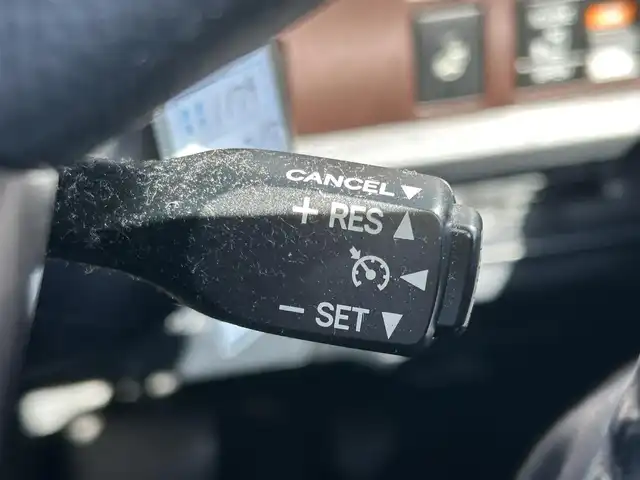 トヨタ エスクァイア Gi プレミアムパッケージ 岡山県 2018(平30)年 6.8万km ホワイトパールクリスタルシャイン 登録時走行距離67842km/ワンオーナー/純正10インチナビ/フルセグTV(AM/FM/CD/DVD/Bluetooth)/純正12.1インチフリップダウンモニター/バックカメラ/両側パワースライドドア/ドライブレコーダー/ビルトインETC/トヨタセーフティセンス/・プリクラッシュセーフティ/・オートマチックハイビーム/・レーンディバーチャーアラート/クルーズコントロール/横滑り防止装置/シートヒーター/ステアリングヒーター/アイドリングストップ/１５インチ純正AW/ハーフレザーシート/LEDヘッドライト/純正フロアマット