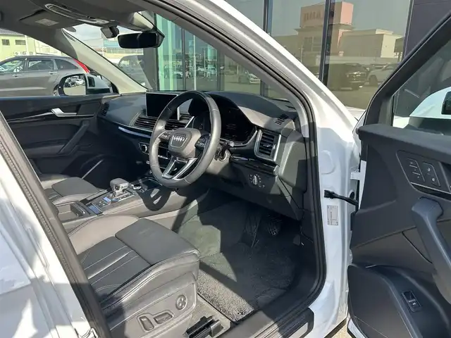 アウディ Ｑ５ 40TDIクワトロスポーツエアサ 石川県 2019(令1)年 2.1万km 白 4WD/純正ナビ/　Bluetooth・AM/FM・CD・DVD・USB・AUX/フルセグTV/ETC2.0/前後ドライブレコーダー/アダプティブクルーズコントロール/バーチャルコックピット/パワーバックドア/ルーフレール/シートヒーター（D+N席）/パワーシート（D+N席）/シートメモリー/アンチロック・ブレーキ・システム/横滑り防止装置/前後コーナーセンサー/レーンキープアシスト/盗難防止装置/ダウンヒルアシストコントロール/純正アルミホイール/スマートキー