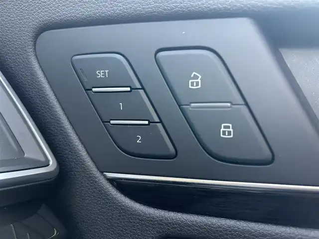 アウディ Ｑ５ 40TDIクワトロスポーツエアサ 石川県 2019(令1)年 2.1万km 白 4WD/純正ナビ/　Bluetooth・AM/FM・CD・DVD・USB・AUX/フルセグTV/ETC2.0/前後ドライブレコーダー/アダプティブクルーズコントロール/バーチャルコックピット/パワーバックドア/ルーフレール/シートヒーター（D+N席）/パワーシート（D+N席）/シートメモリー/アンチロック・ブレーキ・システム/横滑り防止装置/前後コーナーセンサー/レーンキープアシスト/盗難防止装置/ダウンヒルアシストコントロール/純正アルミホイール/スマートキー