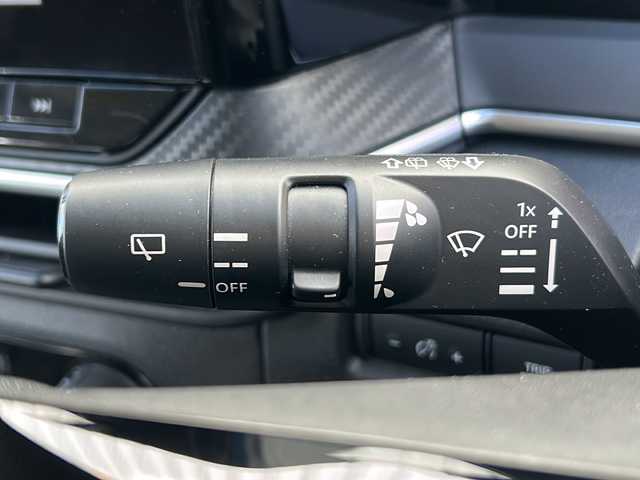 日産 ノート X 三重県 2021(令3)年 3万km オーロラフレアブルーパール 純正9型ナビ /全周囲カメラ /純正デジタルインナーミラー /ワイヤレス充電器 /BSM /ビルトインETC2.0 /AppleCarPlay/AndroidAuto/プロパイロット /前後コーナーセンサー /スペアキー / 前方ドライブレコーダー/レーダークルーズコントロール /レーンキープアシスト/衝突軽減ブレーキ/ステアリングスイッチ/電子パーキング/LEDヘッドライト/オートハイビーム/オートライト/電動格納ミラー/禁煙車/取扱説明書/保証書