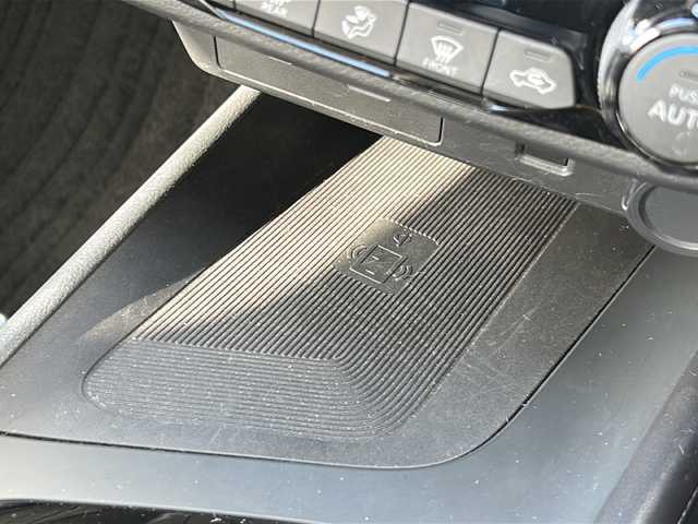 日産 ノート X 三重県 2021(令3)年 3万km オーロラフレアブルーパール 純正9型ナビ /全周囲カメラ /純正デジタルインナーミラー /ワイヤレス充電器 /BSM /ビルトインETC2.0 /AppleCarPlay/AndroidAuto/プロパイロット /前後コーナーセンサー /スペアキー / 前方ドライブレコーダー/レーダークルーズコントロール /レーンキープアシスト/衝突軽減ブレーキ/ステアリングスイッチ/電子パーキング/LEDヘッドライト/オートハイビーム/オートライト/電動格納ミラー/禁煙車/取扱説明書/保証書