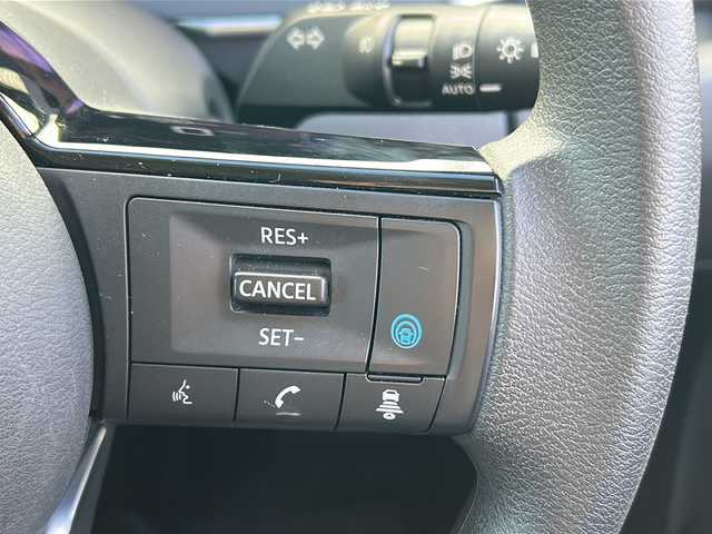 日産 ノート X 三重県 2021(令3)年 3万km オーロラフレアブルーパール 純正9型ナビ /全周囲カメラ /純正デジタルインナーミラー /ワイヤレス充電器 /BSM /ビルトインETC2.0 /AppleCarPlay/AndroidAuto/プロパイロット /前後コーナーセンサー /スペアキー / 前方ドライブレコーダー/レーダークルーズコントロール /レーンキープアシスト/衝突軽減ブレーキ/ステアリングスイッチ/電子パーキング/LEDヘッドライト/オートハイビーム/オートライト/電動格納ミラー/禁煙車/取扱説明書/保証書