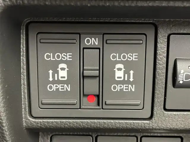 ホンダ ステップワゴン スパーダ eHEV 宮城県 2023(令5)年 2.9万km プラチナホワイトパール 純正11.4インチナビ/パワーバックドア/両側パワースライドドア/アダプティブクルーズ/ブラインドスポットモニター/衝突軽減ブレーキ/レーンキープアシスト/オートハイビーム/パーキングセンサー/誤発進抑制機能/シートヒーター/ハーフレザーシート/ETC/バックモニター/LEDヘッドライト/シーケンシャルターンシグナル/禁煙車