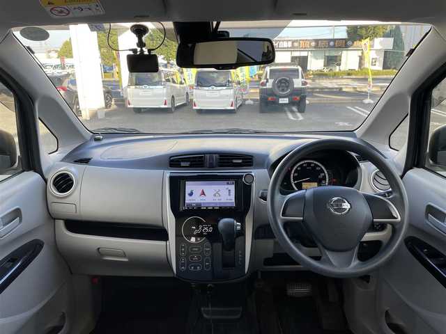 日産 デイズ X Vセレ +SeftyⅡ 埼玉県 2015(平27)年 3.8万km プレミアムパープルP ・純正ディーラーナビ/・バックカメラ（ルームミラー表示）/・アラウンドビューモニター（ルーミラー表示）/・衝突軽減ブレーキ/・純正フロアマット/・取説/・保証書